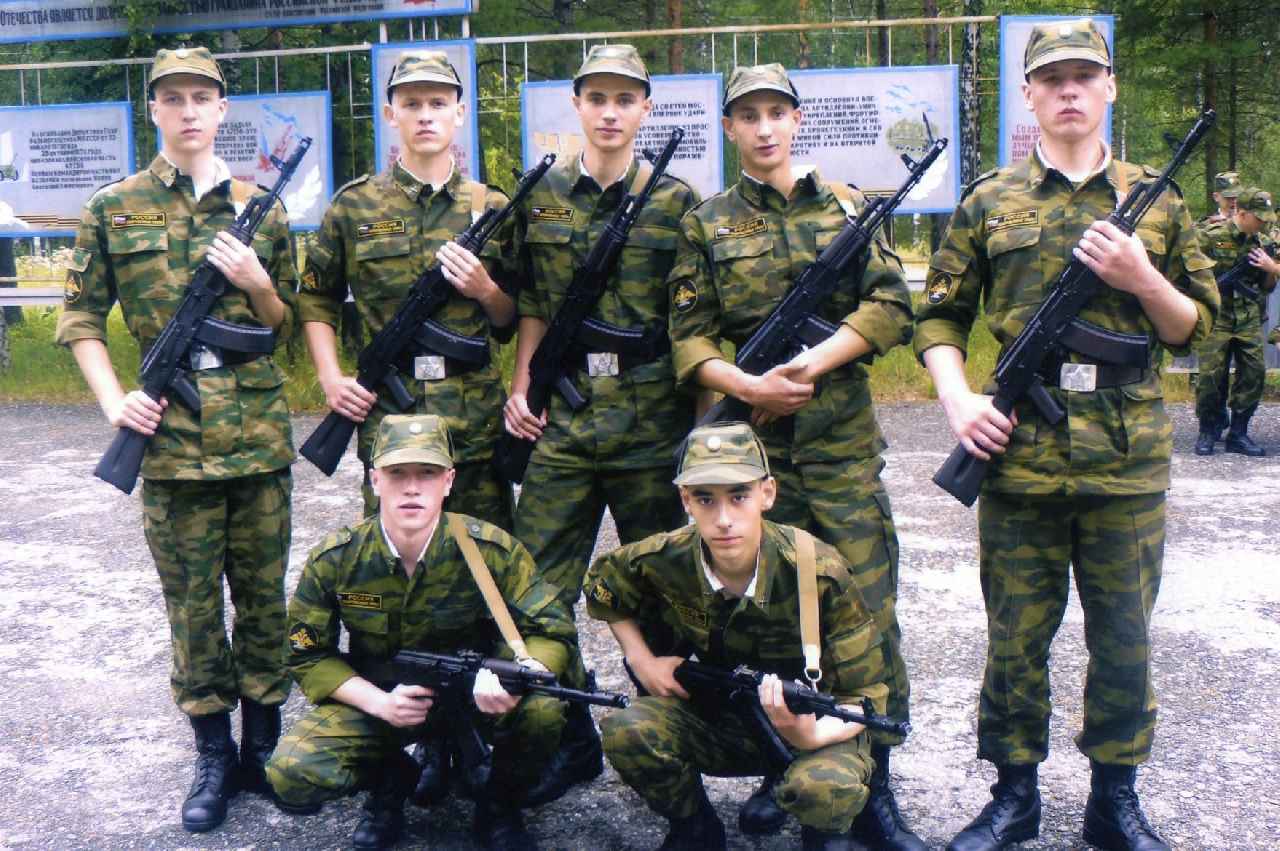 Солдаты ДМБ 2004